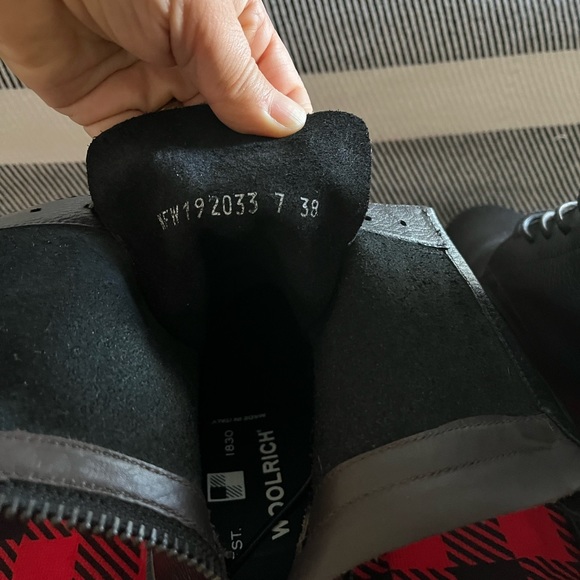 Wool rich women’s “work boot” size 38 (us7) - Picture 4 of 6